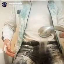 WetLookMale: Playing with Shaving Foam in Shower