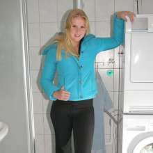Twidget: A smiling blond from 13 years ago.