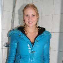 Twidget: A smiling blond from 13 years ago.