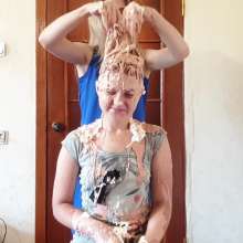 Top Messy Girls: Girl Gets Chocolate and Cream to the Hair!