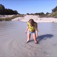 RevSlymsford: Muddy Welly Fun In Tight Yellow Top And Daisy Dukes