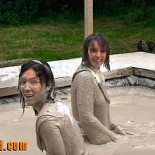 FOXY: mud wrestling