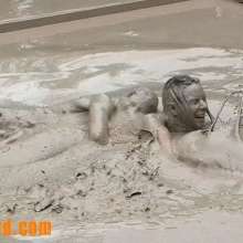 FOXY: mud wrestling