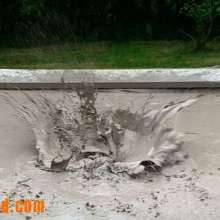FOXY: mud wrestling