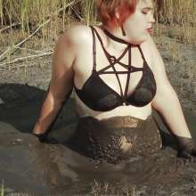 QS4Ever: Voices of Mud