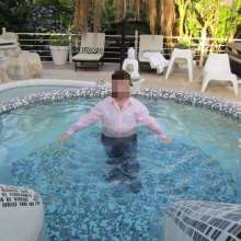 WamMalaga: Enjoying the pool / Disfrutando de la piscina