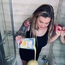 TheGungeZone: Danielle's Messy Football Forfeit