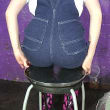 DungeonMasterOne: Honeysuckle's Dungaree Bathtime: Wet denim overalls!