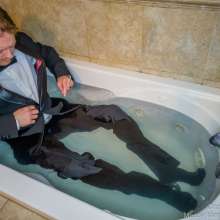 WildThang: Taking a Bath in Tuxedo with Masturbation