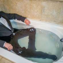 WildThang: Taking a Bath in Tuxedo with Masturbation