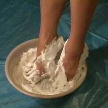 Alumi: Cute girl with oiled feet, creamy feet, chocolate feet, and pied face