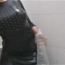 MadelineOasis: Lolita Showers in Black Skirt and a Black Polka Dot Top