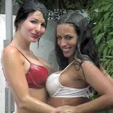 wamtec: Taylor and Lexi in the Gunge Tank