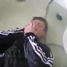 Wet Live Team: Wet Ruslan Takes Shampoo on His Head!