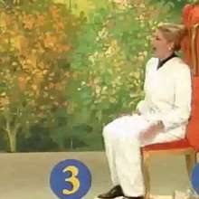 mad_mick_at: Italian 90s-Show: Game with a pie-in-the-face-forfeit (non yt-find)
