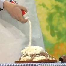 mad_mick_at: Italian 90s-Show: Game with a pie-in-the-face-forfeit (non yt-find)