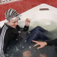 Wet Live Team: Danio and Ruslan Are Splashing in the Jacuzzi