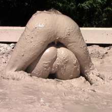 FOXY: Lesbians in mud. Video
