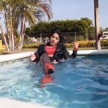 WetPlace: Jazminss Enjoying In Pool Fully-Clothed
