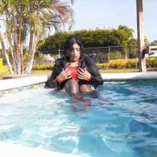 WetPlace: Jazminss Enjoying In Pool Fully-Clothed