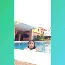 WetPlace: Jazminss Having Fun In The Pool