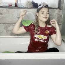 TheGungeZone: Leah's Messy Slime Bath