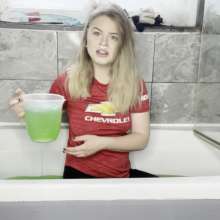 TheGungeZone: Leah's Messy Slime Bath