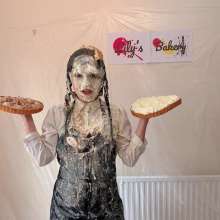 TheGungeZone: Lily's Messy Bakery