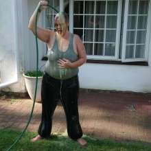 Darkabyss445: Pumping 20 Liters of Custard, Filling and Pour