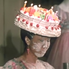 Gater: A woman recieves a messy shampoo in a Taiwanese movie