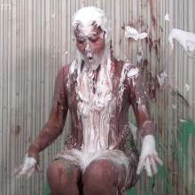 Anglefan: India gets slimed in pigtails!