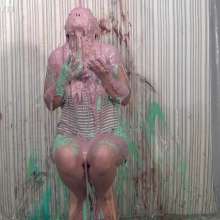 Anglefan: India gets slimed in pigtails!