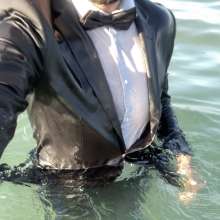 derekwam: Wet Bow Tie at the Beach