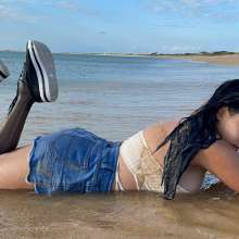wet.look.me: Wetlook girl in shorts and short stockings get wet in beach | Wetlook.biz