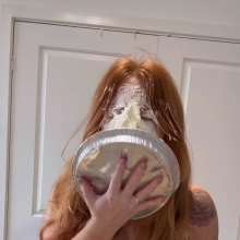 TheGungeZone: Amber's Messy Pie Fun