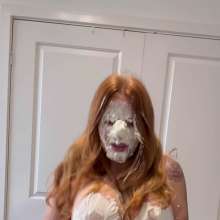TheGungeZone: Amber's Messy Pie Fun