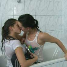 Lara_eurowam: Another Kissing Wet Schene with Ginger and Her Girlfriend