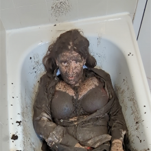 FSChloe: Chloe And The Mudbath