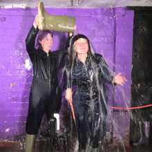 DungeonMasterOne: Denim Suit Hairwash with Lady Jennifer and Isabeau!