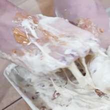Lara_eurowam: Detti's Food Guessing with Feet Challenge