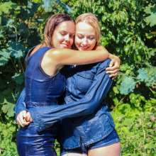 Wamtastic Jessica: Eileen and Leila in Full Denim!