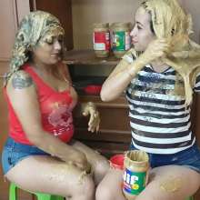 WetPlace: Jazminss And Betty Peanut Butter Play