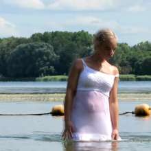 Wamtastic Jessica: Kyra Sunny, White and Wet!
