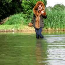 Wamtastic Jessica: Kyra's Winter Wetness!