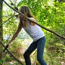dlodoski: Star Goes Back for Her Gun--Photos