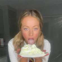 bsmessybakery: Naughty Schoolgirl