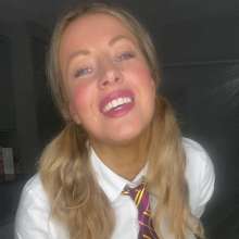 bsmessybakery: Naughty Schoolgirl
