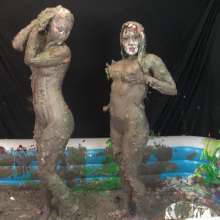 Jayce: Nikko and Taylor in a Pool Full of Sweets!  Where's Jayce?!