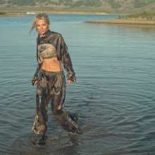RSSRuinStreetStyle: Muddy Training: Military Girl in Camouflauge Tracksuit