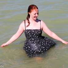 Wamtastic Jessica: S in a Dress